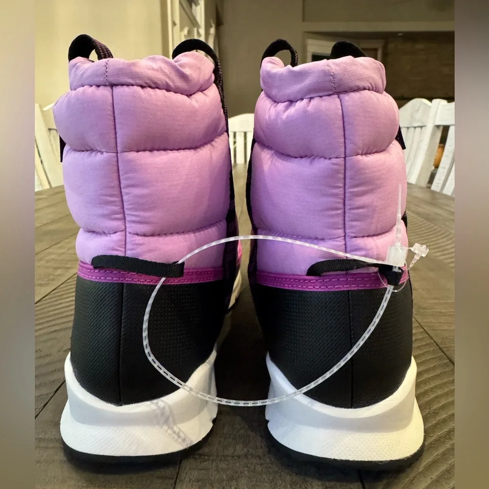 The North Face Thermoball Pull-On Waterproof Snow Boot Youth Size 7 (NWOT)